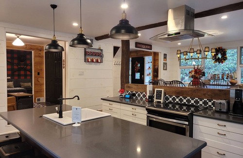 Laughlintown Cabaña | Serene Mountain Cottage a orillas del arroyo McCullen Run