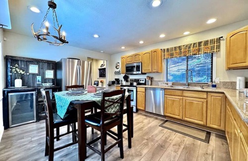 Pollock Pines Cabina | Serene Mountain Escape-Cozy Cabin Near Sly Park