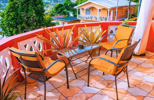 St. Anns Casa | Serene Mountain Views