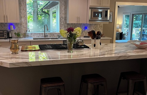 Sandy Springs Casa | Serene Nature Escape By the River