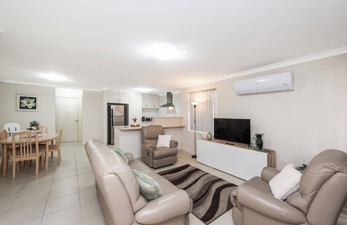 Gosnells Casa | Serene Oasis - 3 Bedroom Getaway House