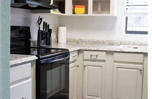 Port Saint John Casa | Serene Oasis: Saltwater Pool Home near KSC and Cocoa Beach"