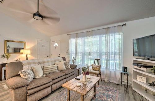 Old Town Casa | Serene Old Town Getaway Near Suwannee River!