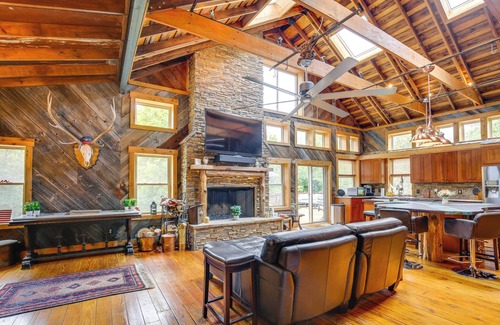 Pacific Casa | Serene Pacific Getaway: Deck, Grill & Fire Pit!