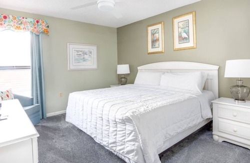 North West Florida Condominio | Serene Penthouse unit with Hot Tub and Music, Gulf Front