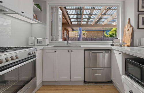 Culburra Beach Casa | Serene - Pet Friendly with Swimming Pool
