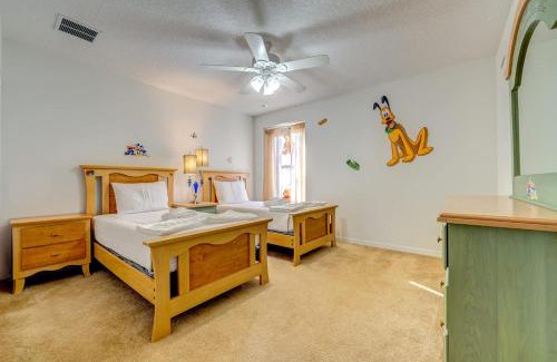 Windwood Bay Casa | Serene Poolside Home Minutes from Parks