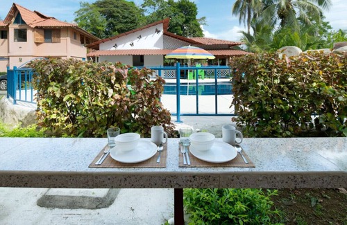 Manzanillo Casa | Serene Poolside Stay | Walk to Beach | Near Dining