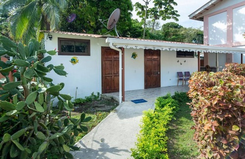 Manzanillo Casa | Serene Poolside Stay | Walk to Beach | Near Dining