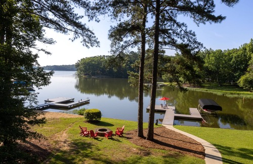 Lake Oconee Casa | Serene Private Lake Oconee Home - Modern Amenities