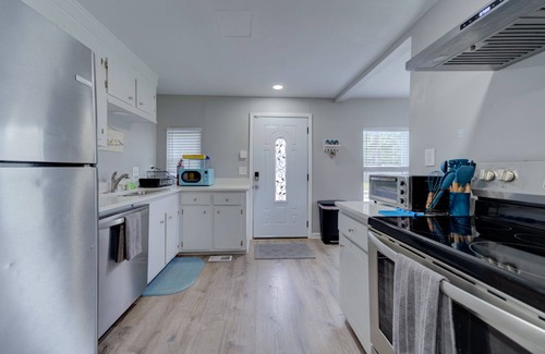 North Charleston Casa | Serene Private Renovated Charleston Getaway
