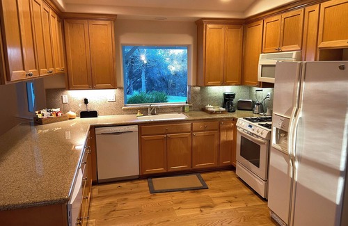 Shingle Springs Casa | Serene, quiet, 3-br/2-ba house in Shingle Springs w/ WiFi behind security gates