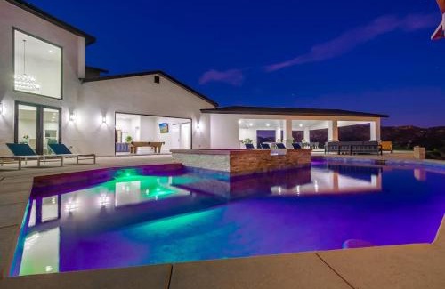 El Cajon Casa | Serene Resort-Style Escape - Perfect for Families