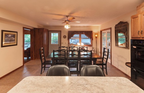 Killbuck Otro | Serene Retreat in SW Holmes County, OH - Nature-Lover's Paradise - Dog-Friendly!