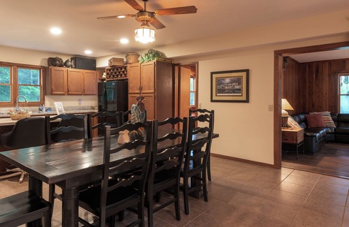 Killbuck Otro | Serene Retreat in SW Holmes County, OH - Nature-Lover's Paradise - Dog-Friendly!
