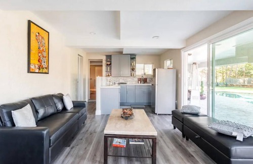 Hillsborough Casa | Serene Retreat w/ Private Pool, Jacuzzi & Skyline Views