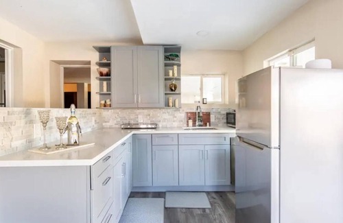 Hillsborough Casa | Serene Retreat w/ Private Pool, Jacuzzi & Skyline Views