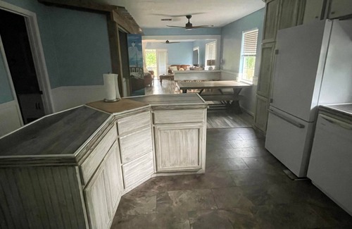 Petal Casa | Serene River House located in Petal Mississippi on Leaf River