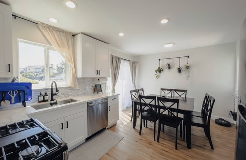 Moss Landing Casa | Serene river view & beach walk, near Monterey Aquarium, Laguna Seca, Santa Cruz