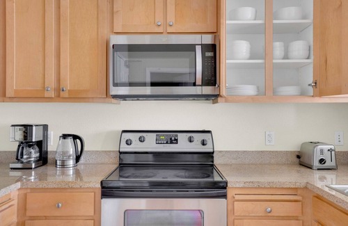 San Bruno Apartamento | Serene San Bruno 1BR w/ Pool, Gym & W/D, near highways, by Blueground