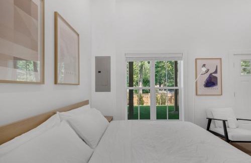 Annandale Casa | Serene Scandanavian Loft Suite