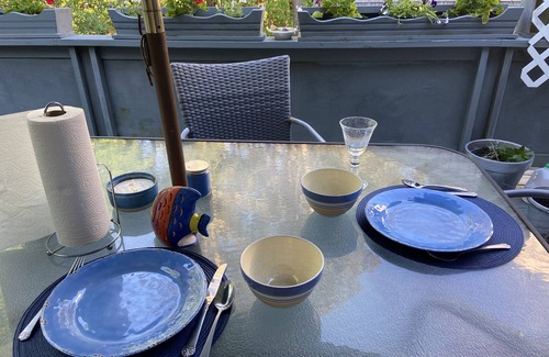 Oak Bluffs Casa | Serena Sengekontacket Pond Getaway