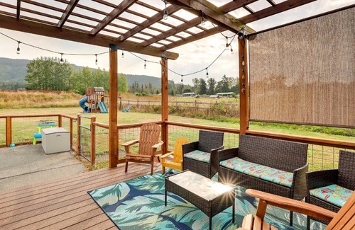 Sequim Casa | Serene Sequim Retreat with Deck Pets Welcome!
