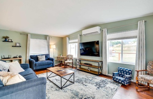 Sequim Casa | Serene Sequim Retreat with Deck Pets Welcome!
