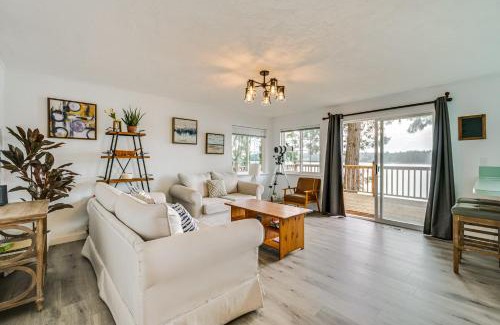 Shelton Casa | Serene Shelton Sanctuary with Private Beach and Kayaks