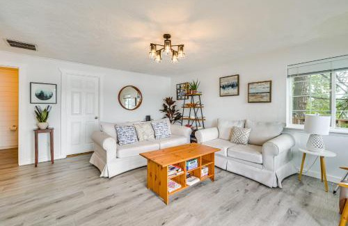Shelton Casa | Serene Shelton Sanctuary with Private Beach and Kayaks