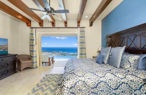 Sunset Beach Apartamento | Serene Shores Elegant 3BR Escape with Golf cart