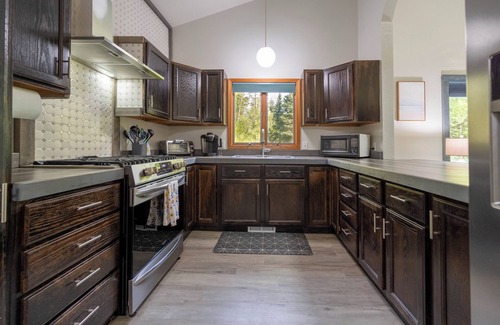 Cheboygan Casa | Serene "Sol Retreat" by the Shores of Lake Huron and Mackinac Island