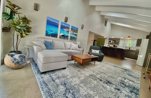 Pioneer Trail Casa | Serene South Lake Tahoe seasonal retreat with modern amenities