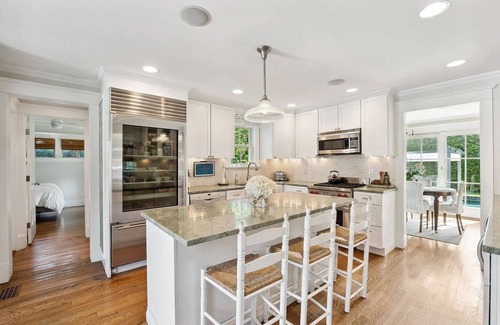 Southampton Casa | Serene Southampton Village Retreat