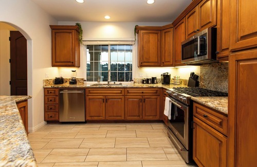 Vista Casa | Serene Spa Valley Home - Family Legoland Zoo Beach