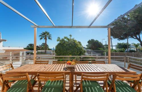 Olhos D'Agua Casa | Serene Spacious House - Swimming Pool & Garden