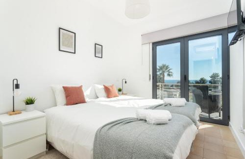 Olhos D'Agua Casa | Serene Spacious House - Swimming Pool & Garden