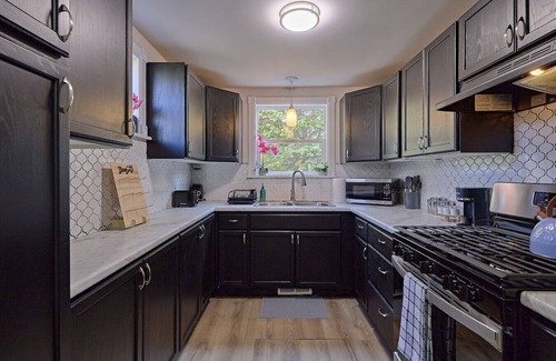 Dunlap Apartamento | Serene Stay | 1BR Retreat with King Bed in Dunlap