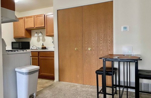 Wixom Apartamento | Cozy 1BDRM Closest to Freeways & Mall