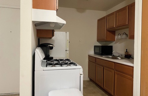 Wixom Apartamento | Cozy 1BDRM Closest to Freeways & Mall