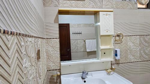Karachi Hotel | Serene Stays Hotel