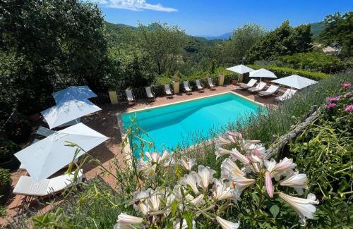 Strettura Casa | Serene Tuscan Retreat with Breathtaking Views