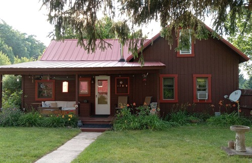 Maple City Chalet De Esquí | Serene up north leelanau paradise on M-22