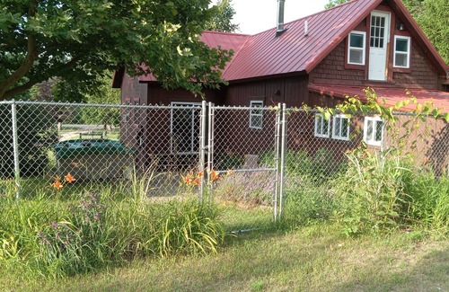 Maple City Chalet De Esquí | Serene up north leelanau paradise on M-22