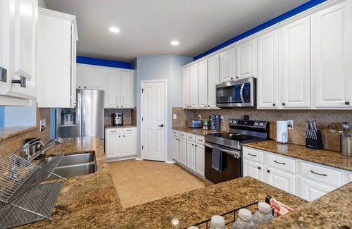 Cibolo Casa | Serene Views Ideal For Long Stays Heated Pool