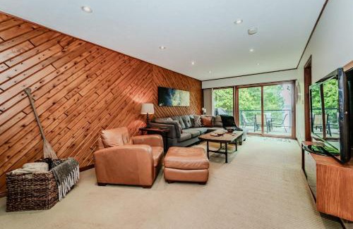 Wiarton Chalet De Esquí | Serene Waterfront Retreat