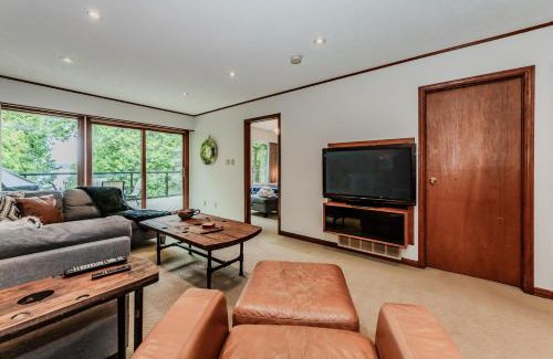 Wiarton Chalet De Esquí | Serene Waterfront Retreat