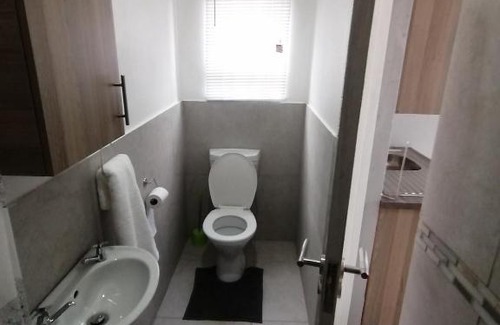 Greater Johannesburg Metropolitan Area Cama Y Desayuno | Serenity Airb&b Protea Glen