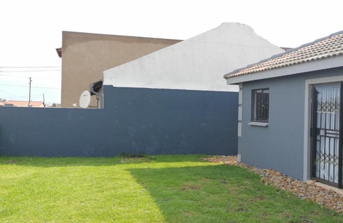 Greater Johannesburg Metropolitan Area Cama Y Desayuno | Serenity Airb&b Protea Glen