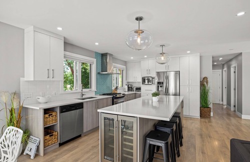 Brentwood Bay Casa | Serenity By The Bay